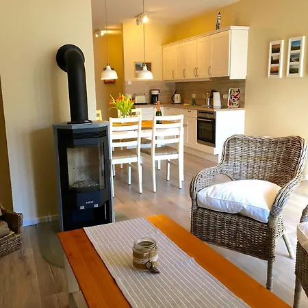 Haus Sterntaucher 7 Apartment *